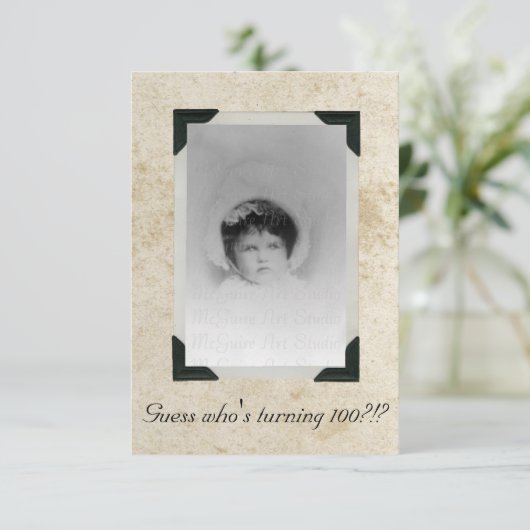 Invitation Anniversaire de la photo en papier peint (Debout devant)