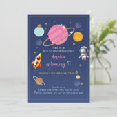 Invitation Anniversaire de l'astronaute spatiale rose (Debout devant)