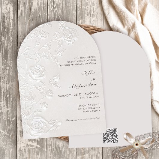 Invitation Anniversaire de Mariage Roses Blanches avec Code Q