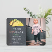 Invitation Anniversaire de photo de tableau de Twosday mardi (Debout devant)