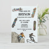 Invitation Anniversaire de skateboard avec planches de skateb (Debout devant)
