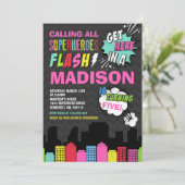 Invitation Anniversaire de Superhero Pink Superher (Debout devant)