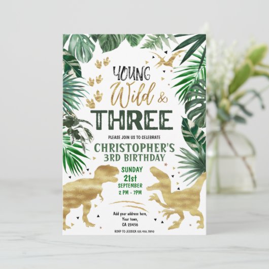Invitation Anniversaire de Young Wild & Three Dinosaur (Debout devant)