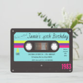 Invitation Anniversaire des années 80, bande de cassette rétr (Debout devant)