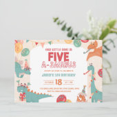 Invitation Anniversaire Dinosaure Cinq. Cute Dino  (Debout devant)