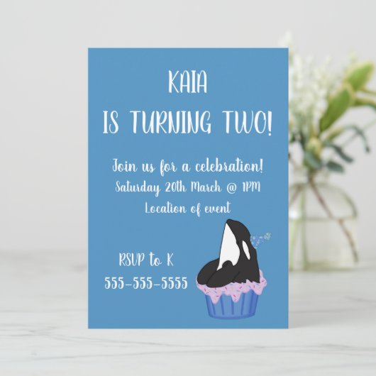 Invitation Anniversaire d'Orca (Debout devant)