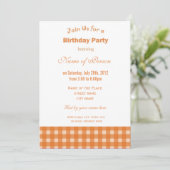 Invitation Anniversaire en plaid jaune classique, élégant et (Debout devant)