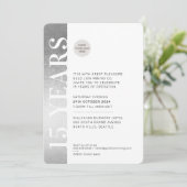 Invitation ANNIVERSAIRE Evénement moderne logo minimal argent (Debout devant)