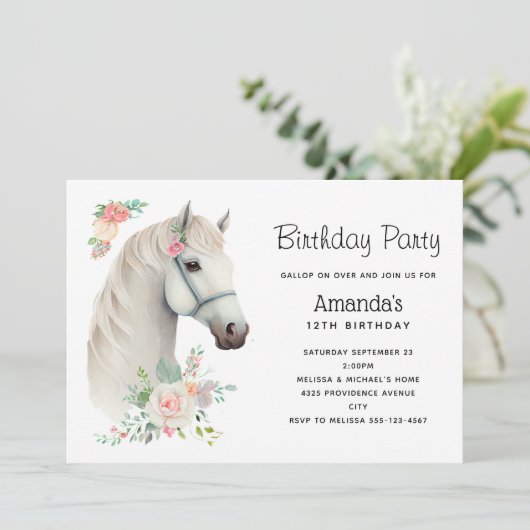 Invitation Anniversaire Floral du Boho de Cheval Blanc Élégan (Debout devant)