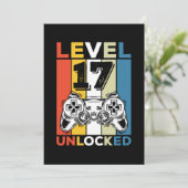 Invitation Anniversaire Niveau 17 Déverrouillé 17 Gaming Vint (Debout devant)