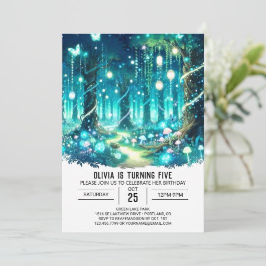 Invitation Anniversaire numérique en bois jote Enchanted (Debout devant)