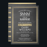 Invitation Anniversaire Surprise Party Black Chalkboard et Go<br><div class="desc">Peux-tu garder un secret ? Famille d'Invitations et amis à une fête d'anniversaire élégante et passionnante surprise avec des invitations personnalisées en noir, blanc et or. Toute la formulation de ce modèle est simple à personnaliser, y compris le message qui dit "Shhh! C'est une SURPRISE." Le design comprend une bordure...</div>