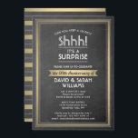 Invitation Anniversaire Surprise Party Black Chalkboard & Gol<br><div class="desc">Peux-tu garder un secret ? Famille d'Invitations et amis à une fête d'anniversaire de surprise élégante et passionnante avec des invitations personnalisées noir, blanc et fausse feuille d'or. Tout le libellé de ce modèle est facile à personnaliser, y compris le message qui dit "Shhh! C'est une SURPRISE." Le design comprend...</div>