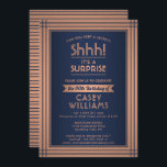 Invitation Anniversaire Surprise Party Elégante Marine Bleu &<br><div class="desc">Peux-tu garder un secret ? famille d'Invitations et amis à une fête d'anniversaire de surprise élégante et passionnante avec des invitations personnalisées navy blue et fausse feuille de cuivre. Toute la formulation de ce modèle est simple à personnaliser, y compris le message qui dit "Shhh! C'est une SURPRISE." Le design...</div>