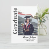 Invitation Annonce de Diplômé de Photo de Diplôme Simple Mode (Debout devant)