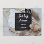 Invitation Annonce de grossesse | Bébé élégant sur un tableau (Devant)