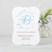 Invitation Annonce de Nouvelle Adresse Monogrammée (Debout devant)