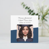 Invitation Annonce de remise de diplôme - Typographie personn (Debout devant)