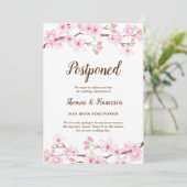 Invitation Annonce de report de mariage sous les cerisiers en (Debout devant)