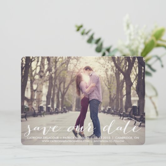 Invitation Annonce de sauvegarde de date de script manuscrit (Debout devant)