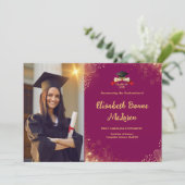 Invitation Annonces d'élégance Gold & Red Graduation (Debout devant)