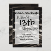 Invitation Antique Touches de machine à écrire Noir Blanc (Devant / Derrière)