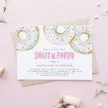 Invitation Aquarelle blanc arroser beignets doux 16 Partie<br><div class="desc">Invités Invitations à votre événement avec cette invitation sucrée personnalisable 16. Il présente des beignets vitrés blancs aquarelle avec des arrosages colorés. Personnalisez en ajoutant vos détails. Cette invitation à fêter sweet sixteen est parfaite pour tout thème d'événement ou saison. D'autres couleurs sont disponibles.</div>