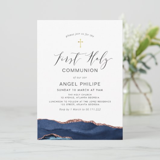 Invitation aquarelle bleu agate script première communion (Debout devant)