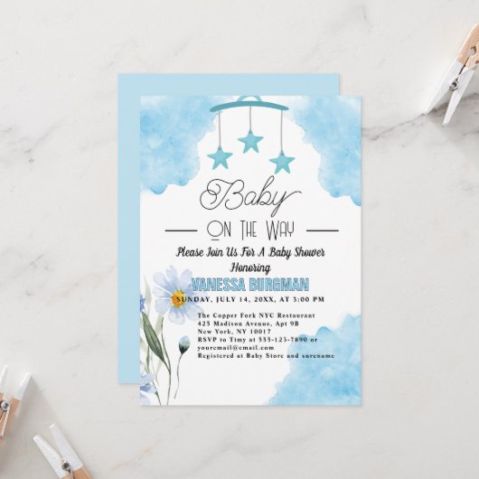 Invitation Aquarelle bleue mignonne et baby shower de fleurs (Devant/Arrière en situation)