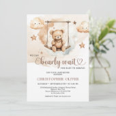 Invitation Aquarelle teinte brune neutre teddy ours sur balan (Debout devant)