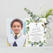 Invitation Aquarelle verdoyante bleu poussiéreux garçon photo (Debout devant)