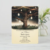 Invitation Arbre rustique de nuit avec lumières et mariés aux (Debout devant)