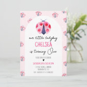 Invitation Arc blanc moderne Pink Ladybug 1er anniversaire (Debout devant)