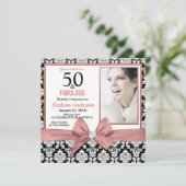 Invitation Arc d'or rose noir damask 50e photo d'anniversaire (Debout devant)
