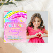 Invitation Arc-en-ciel de plaisir avec paysage d'image