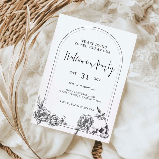 Invitation Arc gothique de fleurs dessinées à la main Hallowe