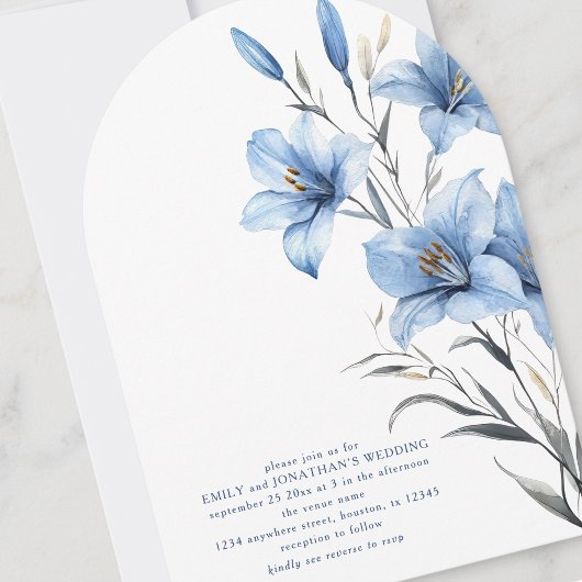 Invitation Arc Mariage de code QR Florals bleu moderne