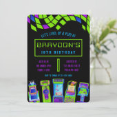 Invitation ARCADE VIDÉO JEU JEU Anniversaire (Debout devant)