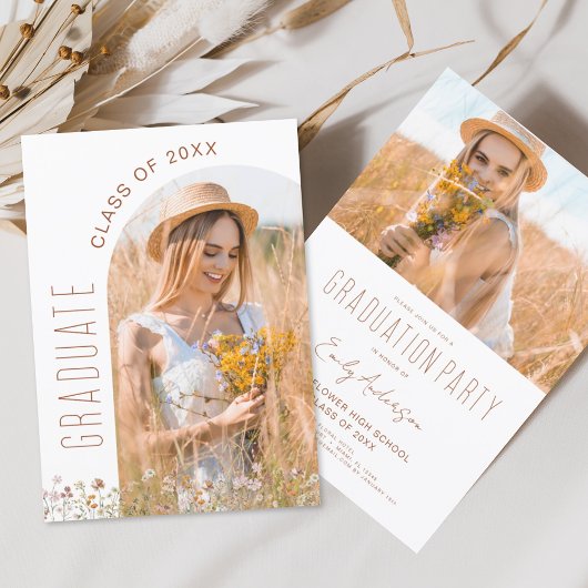 Invitation Arch Photo Fleur sauvage Bloom Graduation Party