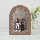 Invitation Arche Brown Feuille Botanique Enregistrer la date (Debout devant)