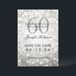 Invitation Argent Bokeh 60th Birthday Enregistrer la date<br><div class="desc">Design élégant "60th Birthday Party" avec lumières Bokeh et nom personnalisé et texte de détails. Facile à utiliser et facile à personnaliser. Commandez aujourd'hui !</div>