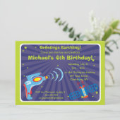 Invitation Arme à feu de rayon étrangère personnalisable (Debout devant)