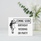 Invitation Arrive Bientôt Anniversaire Mariage ou Fête Rétro (Debout devant)