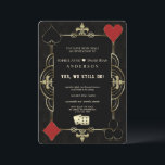 Invitation Art Déco Casino Royale Vegas Poker Vows Renouvelle<br><div class="desc">Pour 10, 25, 50 ans de fête Mariage. Unique Casino Royale, design de carte à thème des années 20. Il affiche un style art déco vintage, Hollywood des années 1920, deux dés, des costumes de cartes, arrière - plan Art déco doré. Des termes spéciaux sont utilisés comme dans le jeu...</div>