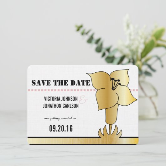 Invitation Art Déco Lily Typographie moderne Mariage Invitati (Debout devant)