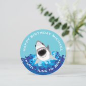 Invitation Attaque de requin : fête d'anniversaire sur la pla (Debout devant)