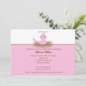 Invitation au Baby shower de nid d'oiseaux rose bé (Debout devant)