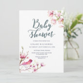 Invitation au Baby shower floral de Magnolia rose (Debout devant)