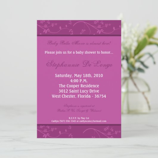 Invitation au Baby shower Royal de fleurs violette (Debout devant)