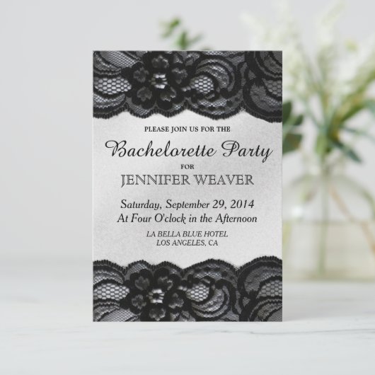 Invitation au Black Lace and Satin Bachelorette Pa (Debout devant)